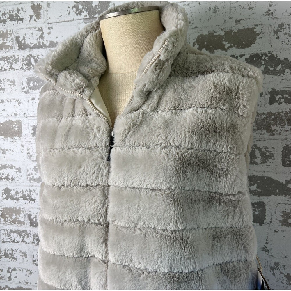 Faux Fur Vest Women’s‎ M Oatmeal Beige Gray Stillwater Supply Co Comfort Tech